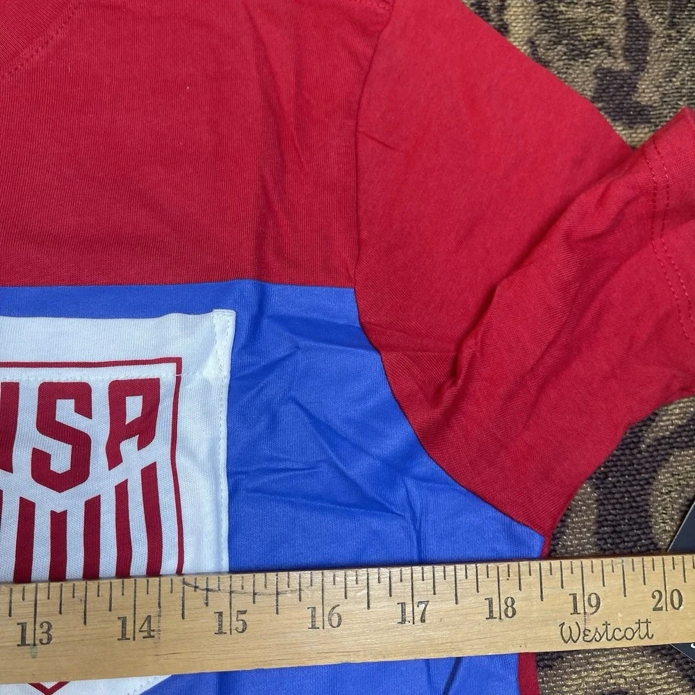 USA Soccer Pocket T Shirt Red Nike Graphic Short Sleeve Mens Size Small New